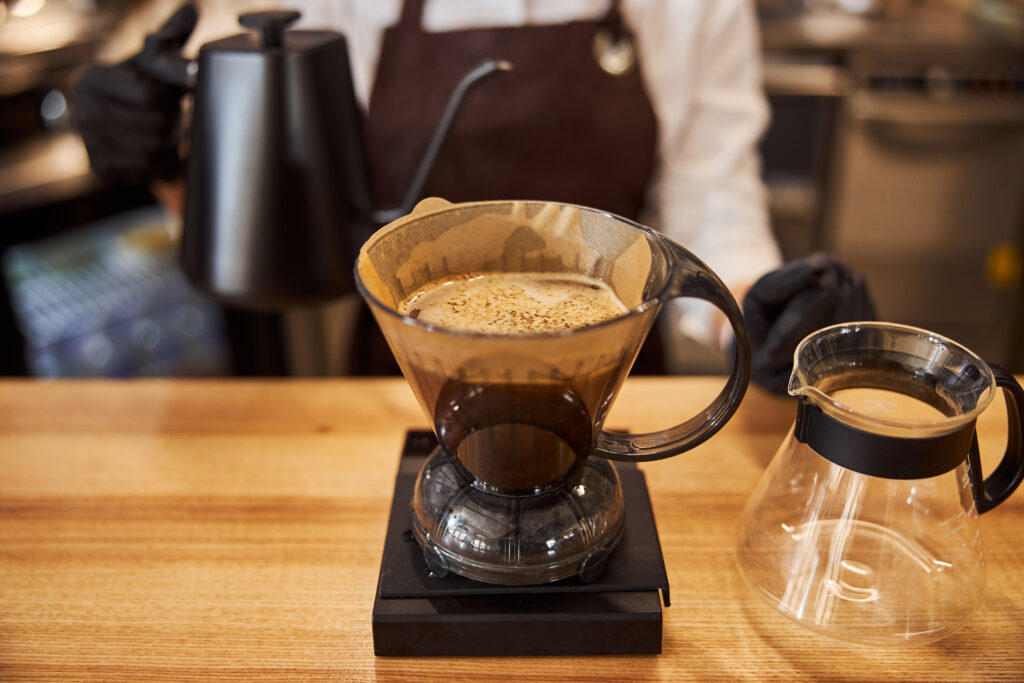 drip coffee preparation with the best coffee brewing temperature