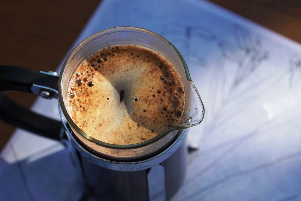 Realistic photo of cold brew coffee in French press - how to make cold brew coffee