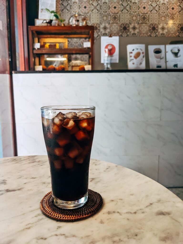iced coffee - making cold brew coffee at home